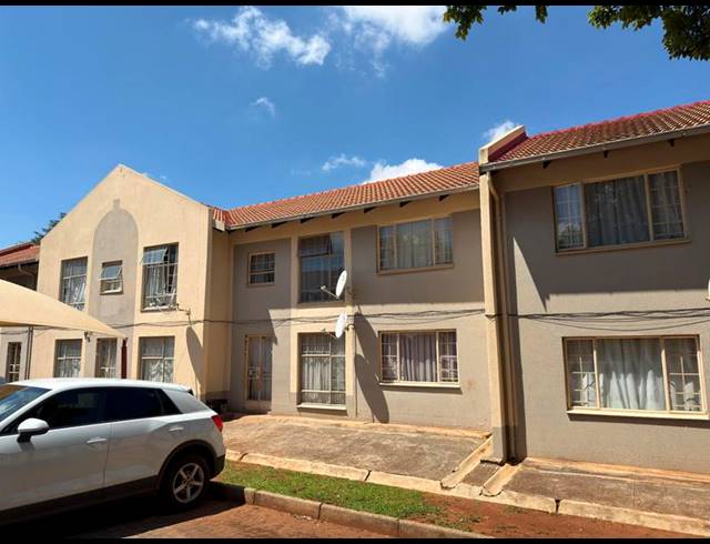 2 BEDROOM APARTMENT FOR SALE IN DIE HOEWES
